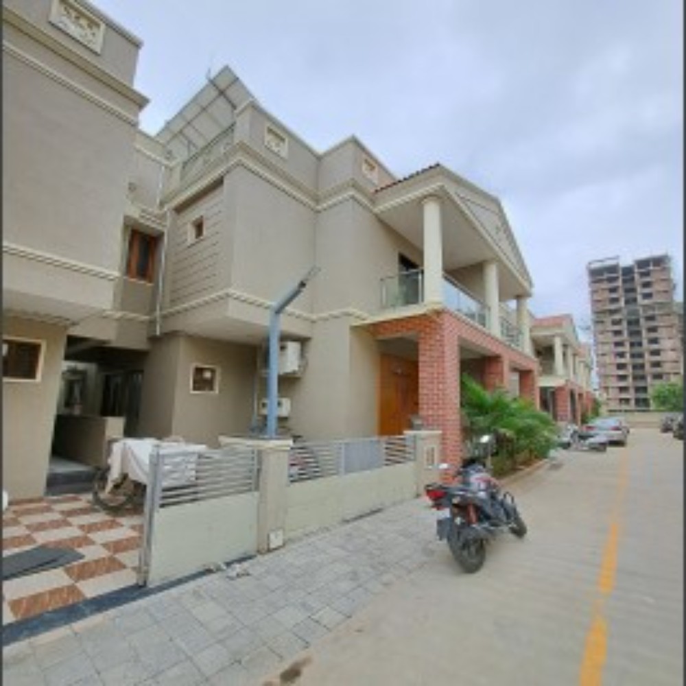 For sale 4bhk bungalow area 210 sq yard dastan circle in bilasia Ahmedabad